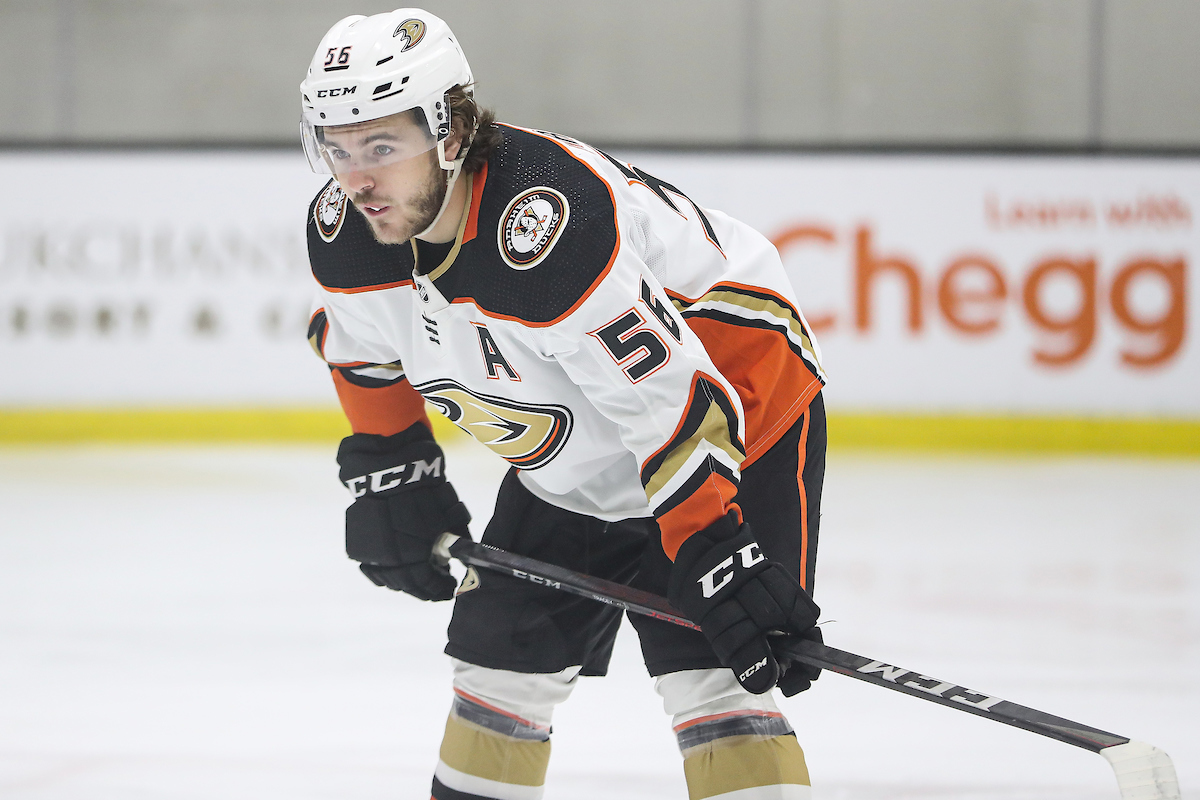 Former Victoria Royals winger and Anaheim Ducks prospect Brayden Tracey gets set on the ice at the 2022 Rookie Faceoff in San Jose, California