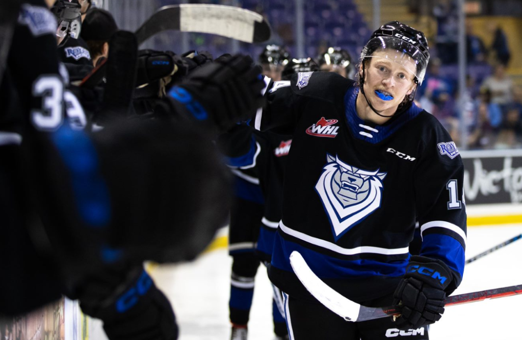 Carter Dereniwsky after scoring a goal for the Victoria Royals